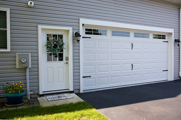 24/7 Emergency Garage Door Panel Replacement experts in Sayre, OK